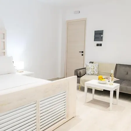 Homes 3 & 4 - Cozy Urban Retreats In The Heart Of Kos