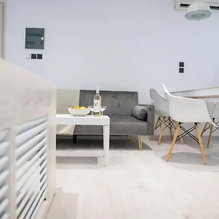 Homes 3 & 4 - Cozy Urban Retreats In The Heart Of Apartament
