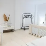 Apartamento Homes 3 & 4 - Cozy Urban Retreats In The Heart Of