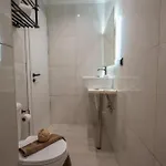 Apartamento Homes 3 & 4 - Cozy Urban Retreats In The Heart Of