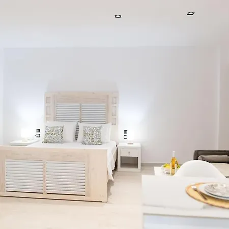 Homes 3 & 4 - Cozy Urban Retreats In The Heart Of