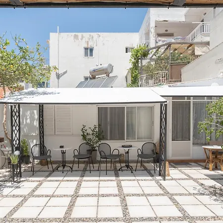 Apartment Homes 3 & 4 - Cozy Urban Retreats In The Heart Of