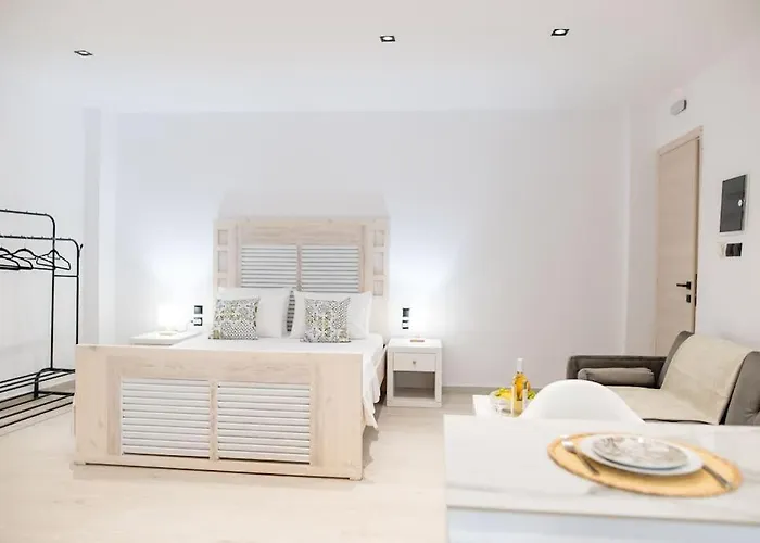 Homes 3 & 4 - Cozy Urban Retreats In The Heart Of