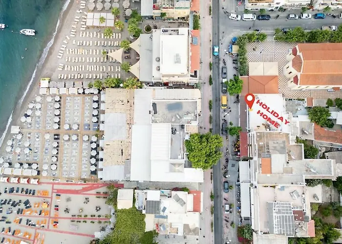 Homes 3 & 4 - Cozy Urban Retreats In The Heart Of *