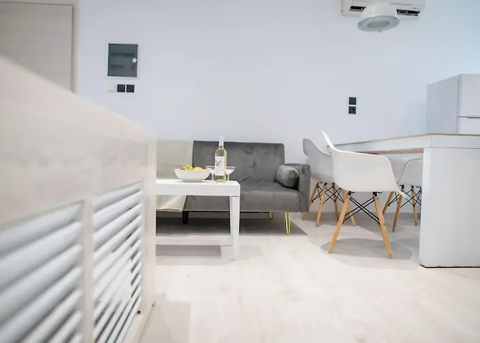 Homes 3 & 4 - Cozy Urban Retreats In The Heart Of Daire