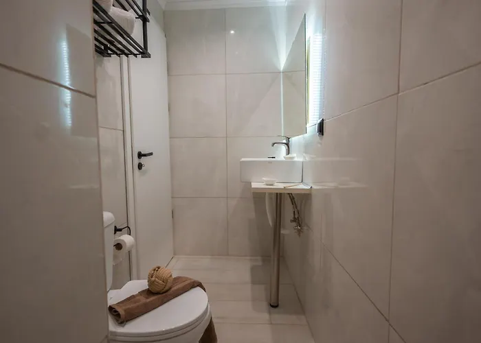 Appartement Homes 3 & 4 - Cozy Urban Retreats In The Heart Of