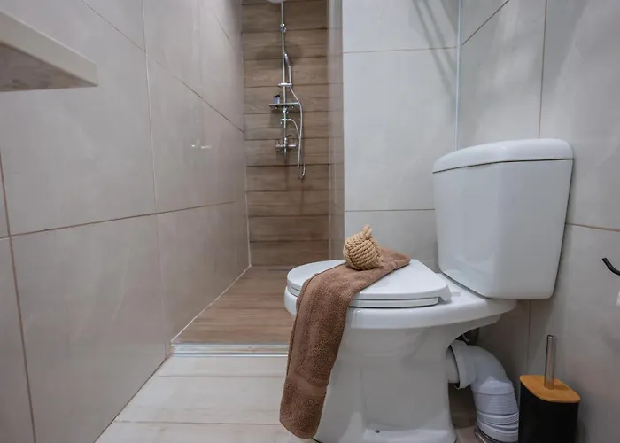 Daire Homes 3 & 4 - Cozy Urban Retreats In The Heart Of İstanköy