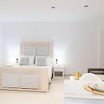 Homes 3 & 4 - Cozy Urban Retreats In The Heart Of