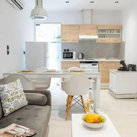 Homes 3 & 4 - Cozy Urban Retreats In The Heart Of Kos-stad