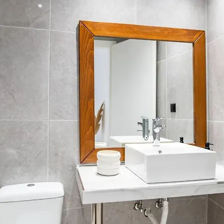 Διαμέρισμα Homes 3 & 4 - Cozy Urban Retreats In The Heart Of