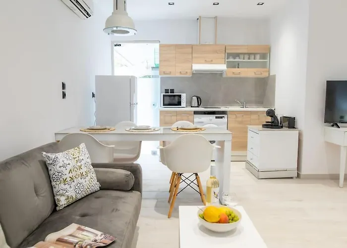 Homes 3 & 4 - Cozy Urban Retreats In The Heart Of Kos By